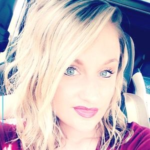 Meet your Posher, Lindsey